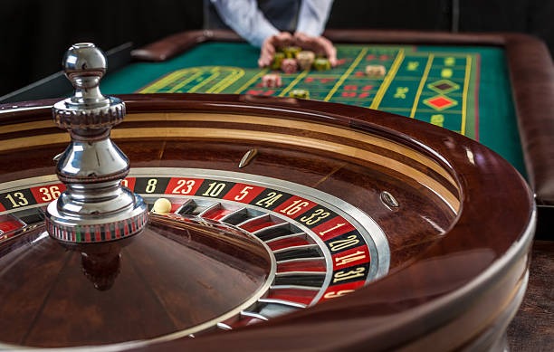 Dragon Hatch live-dealer studio with multiple camera angles and real-time gameplay